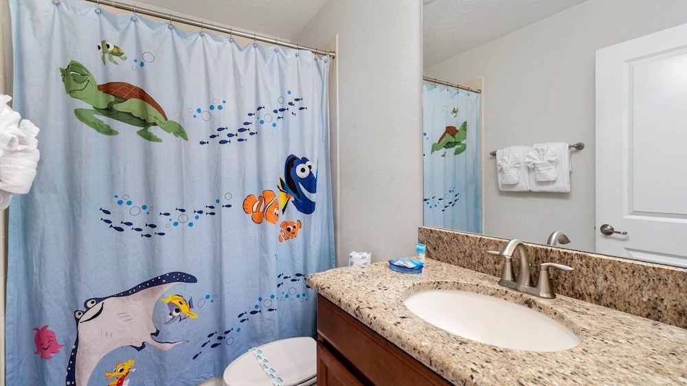 Storey Lake Resort 6 Bedroom Home Themed Bedrooms 6 Home