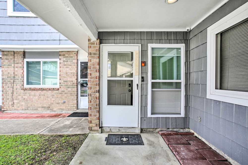 New! Laplace Townhome, 9 Mi to Lake Pontchartrain! view 5