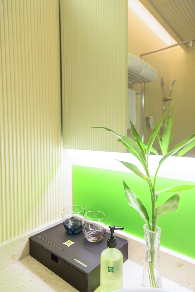 ibis Styles GY Bosideng Plz