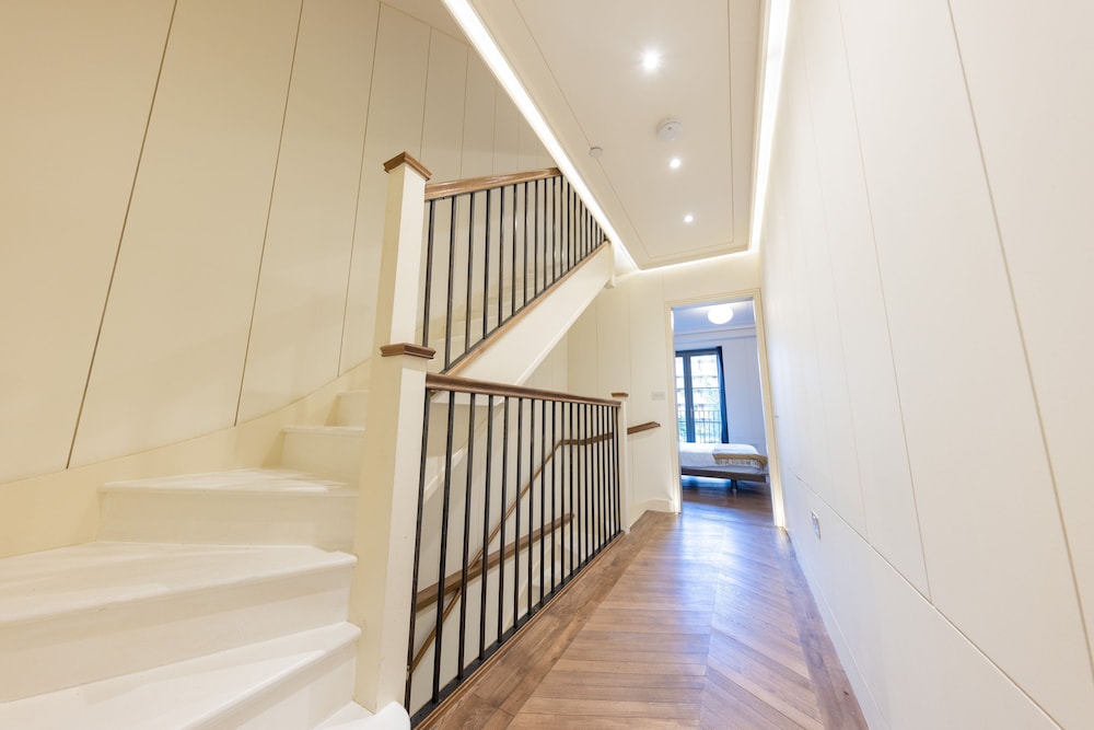 Elegant 5bdrm Townhouse in Camden