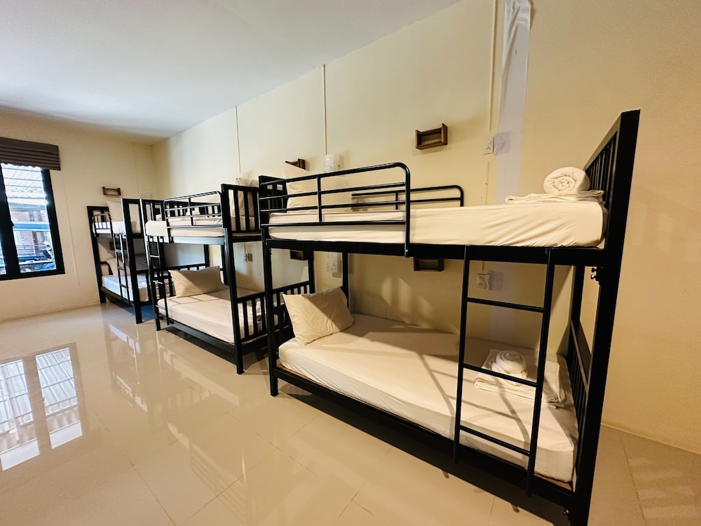 Koh Jum Hostel