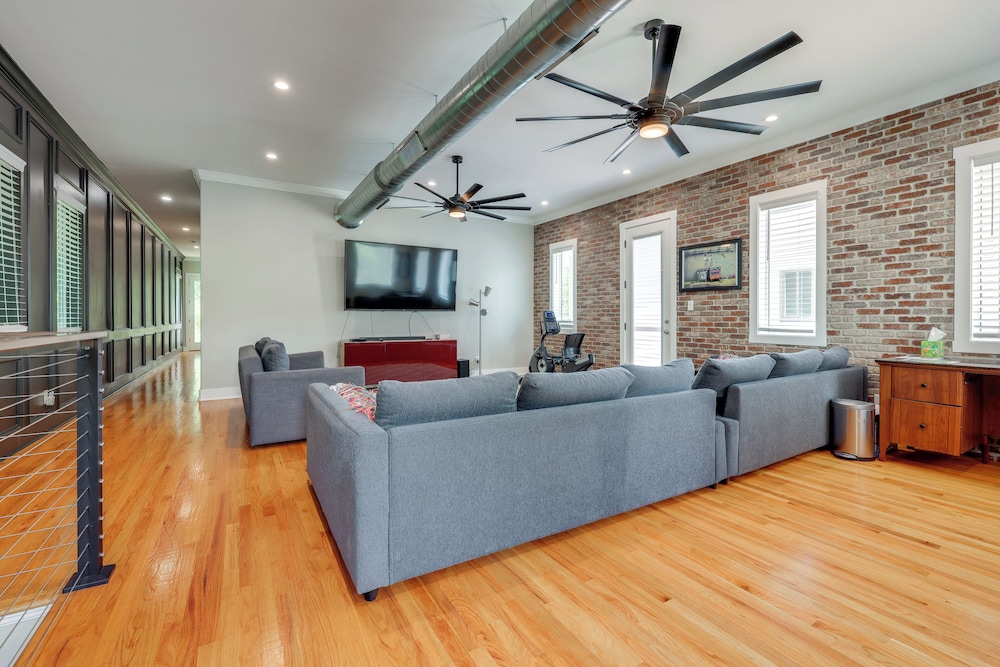 2 Mi to Dtwn San Marcos: Spacious Home w/ Yard!