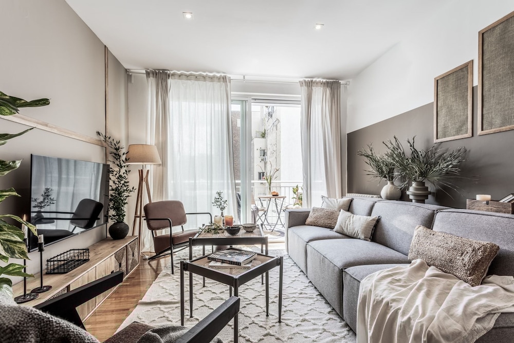 Boma - 2 Bedrooms and Terrace in Recoletos