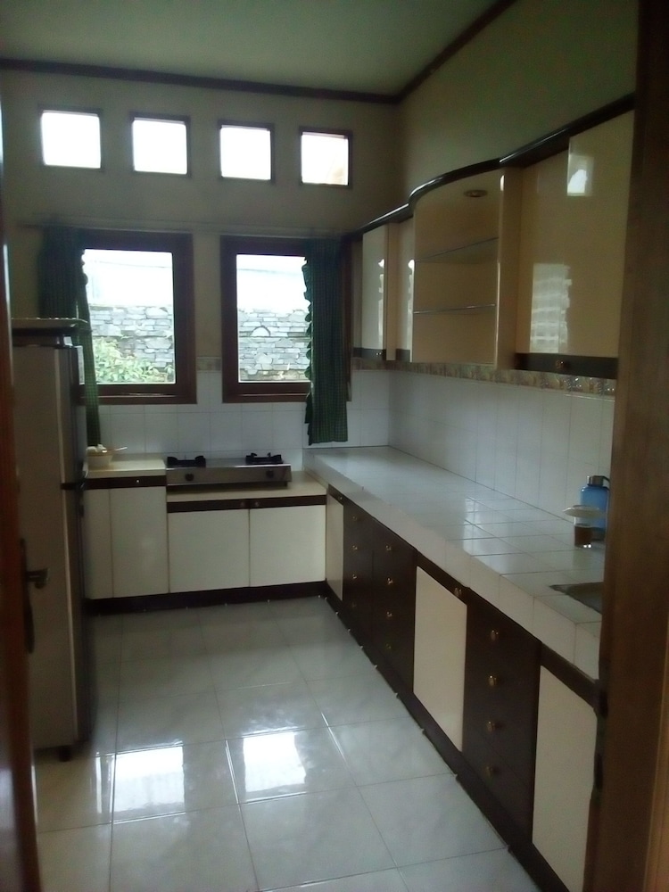 Simply Homy Guesthouse Graha Puspa