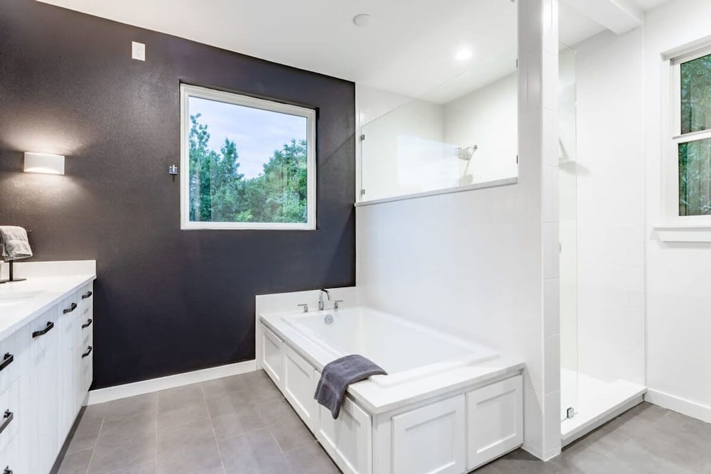 Eastside House Supreme6 Min Drive to Downtown