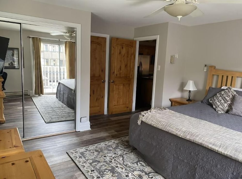 2BR Resort Plaza 5022 Slope-Side Park City Condo, Ideal for Families & Couples