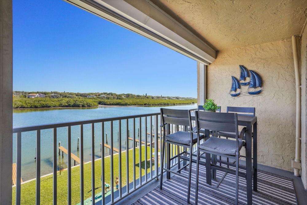 Bayshore Yacht & Tennis 409 - Premier