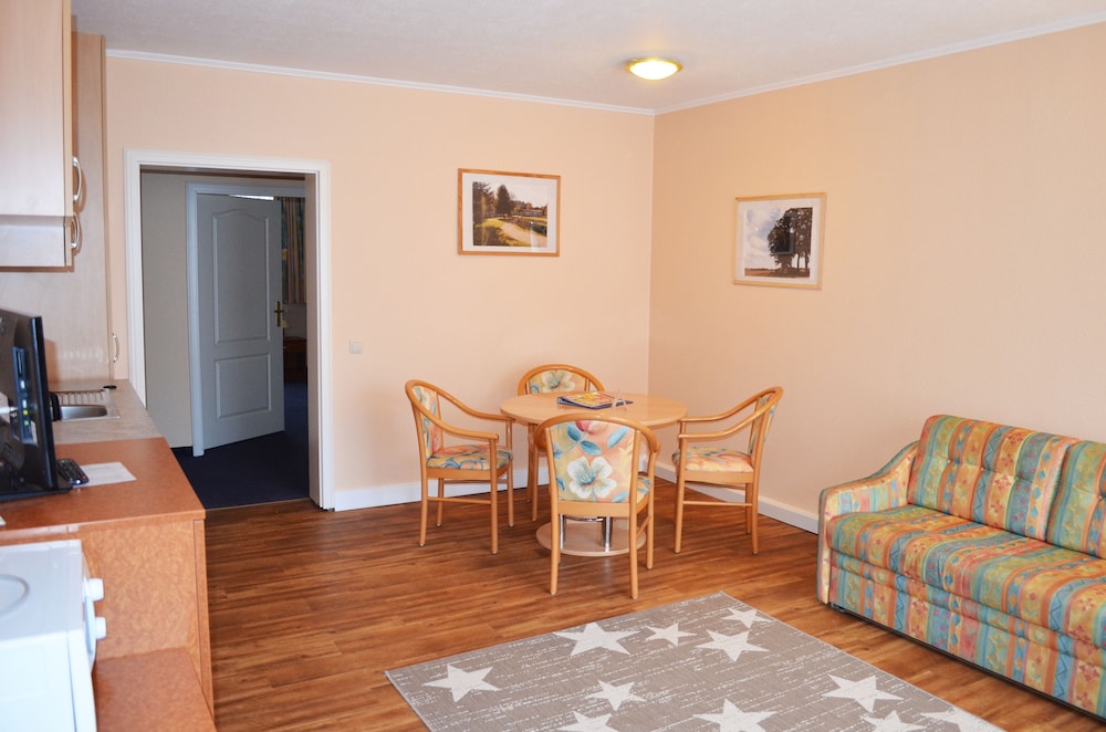 Waldhotel Humboldt FeWo2 - Property Image 4