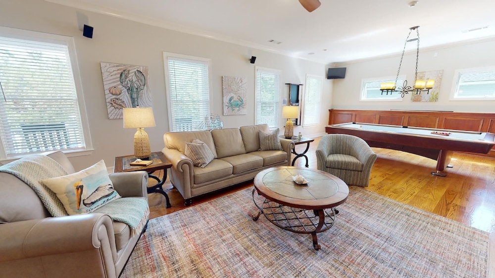The Pelican House by Tybee Vacation Rentals