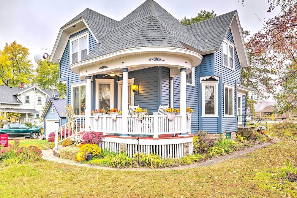 Pet-friendly Osseo Home w/ Fire Pit & Yard!