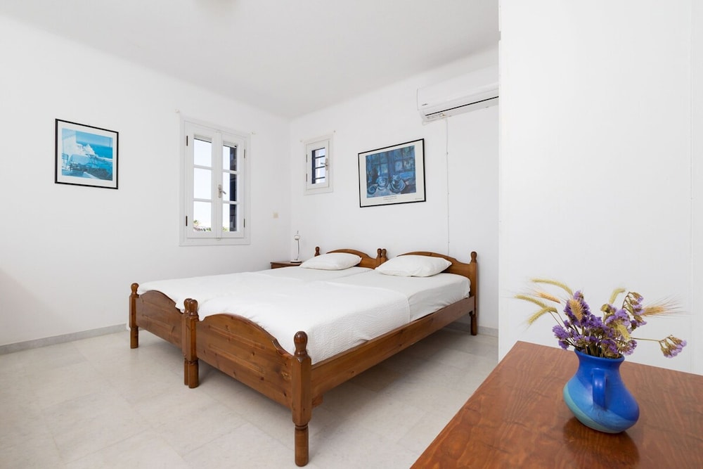 Angali HM Quiet 3 Bdrm Home on the Beach