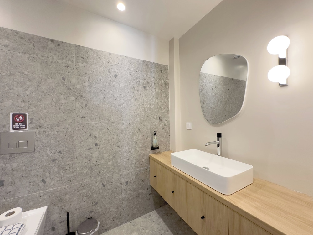Amber Studios & Suites by halu