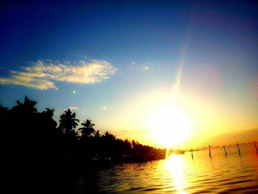 Nichos Island Resort
