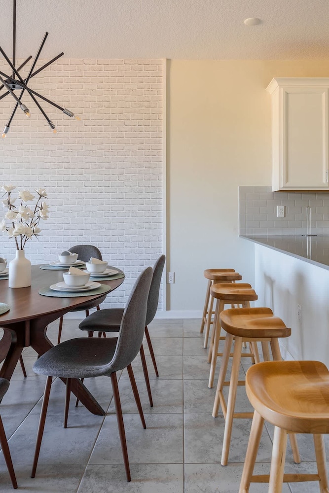 3BR up to 8 People at Champions Gate