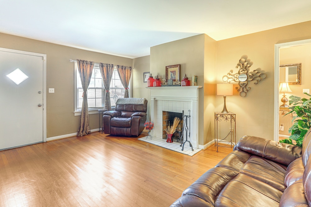 Half-mi to Pool & Golf: Atlanta Home w/ Veranda!
