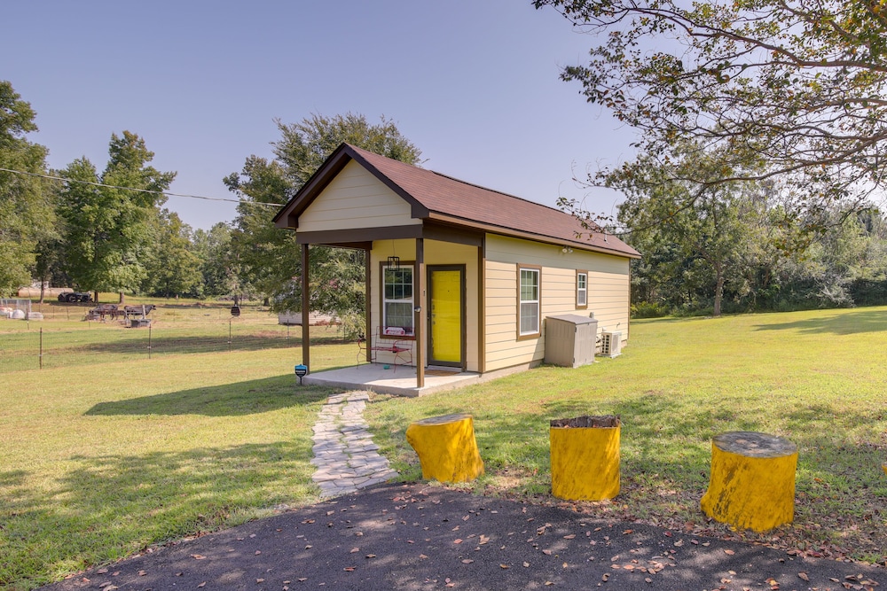 Quiet Millington Tiny House Near Naval Air Base! view 3