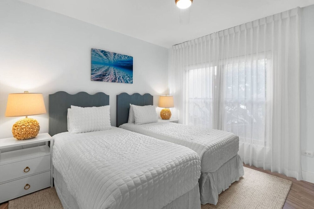 New Remodel Ocean View Pool 75 TV Sleeps 6