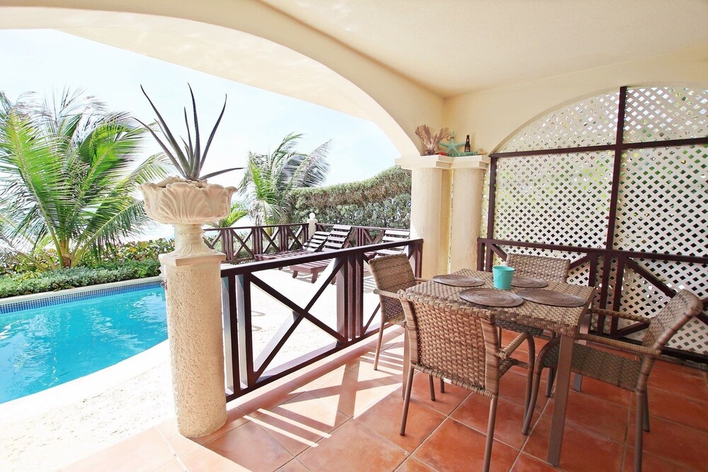 Oceanfront 2-bed Apt With Pool Near Surfing - Rosalie #2 2 Bedroom Apts by Bluescape