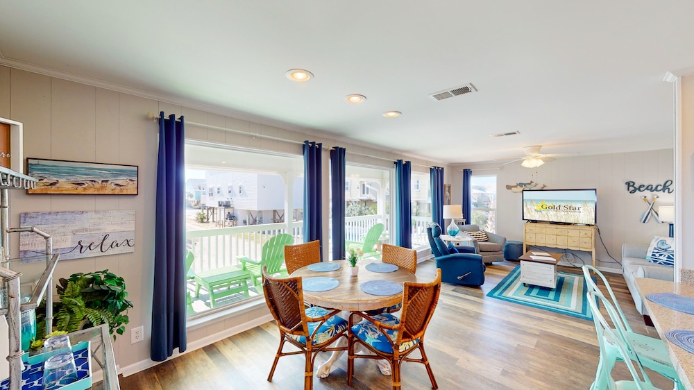 Beach Home With Private Pool & Beach Access- Sleeps 4