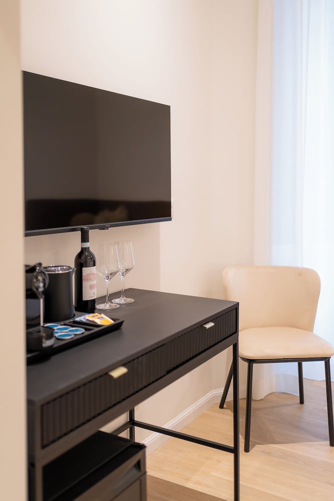 Romart luxury rooms