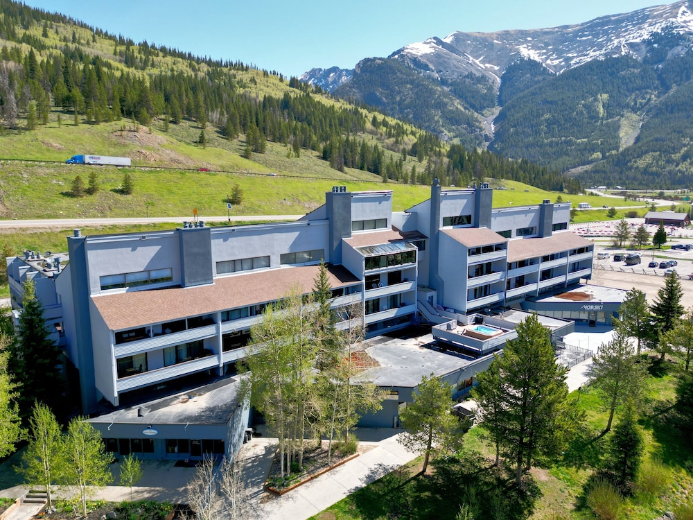 SkyRun Copper Mountain Resort Vacation Lodging