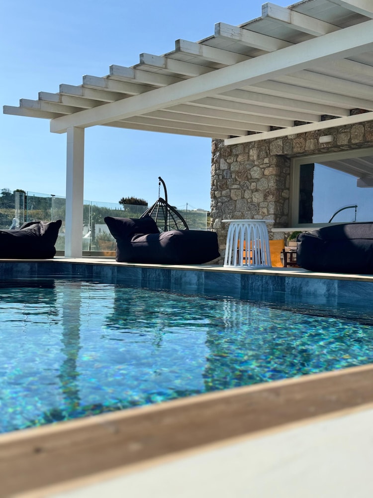 Psaros Village