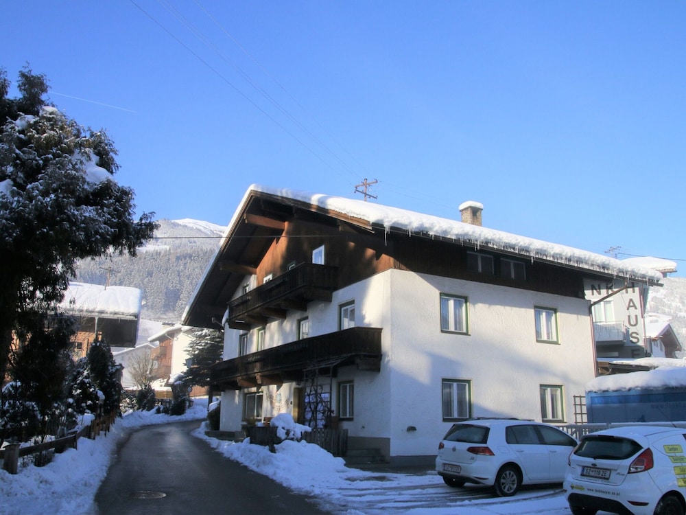 Chalet in Fugen Near Spieljochbahn