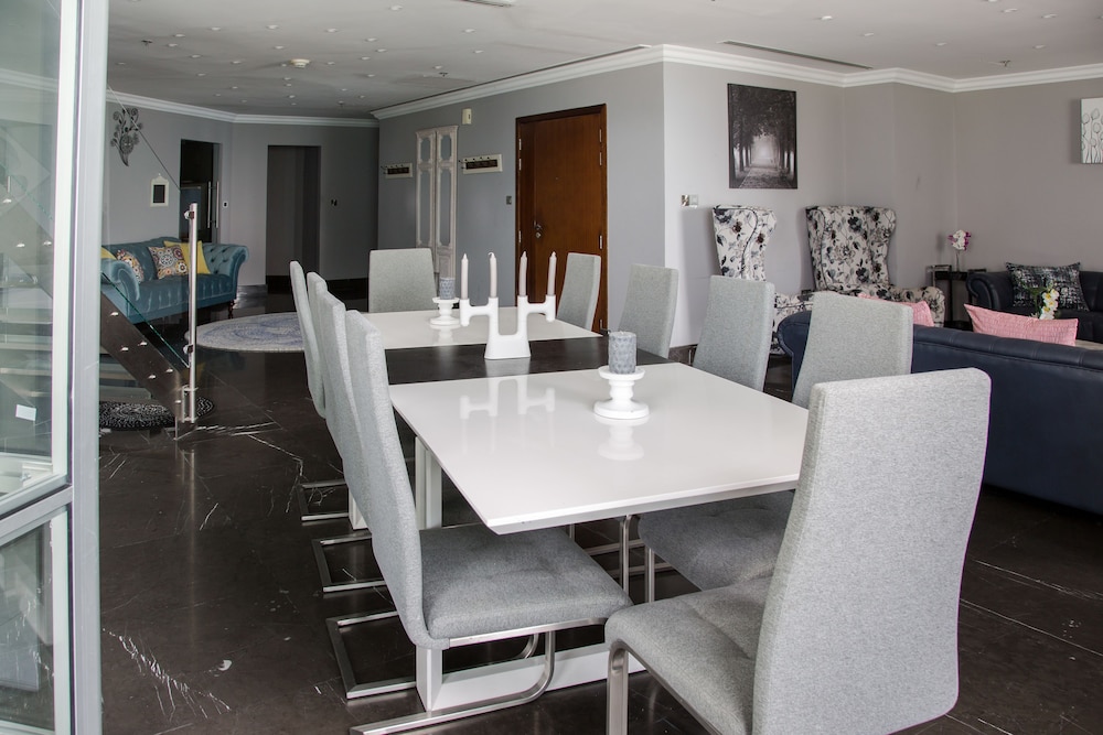 meeting & event spaces