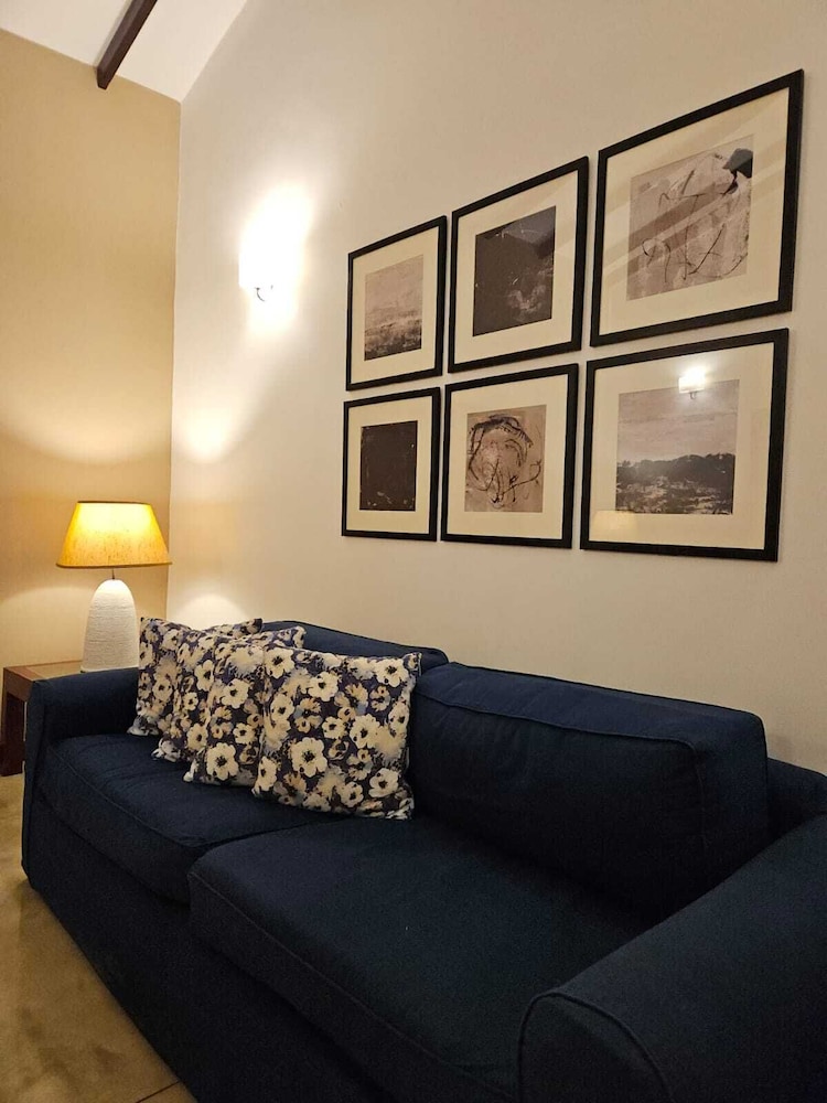The 6th Milepost Tea Bungalow