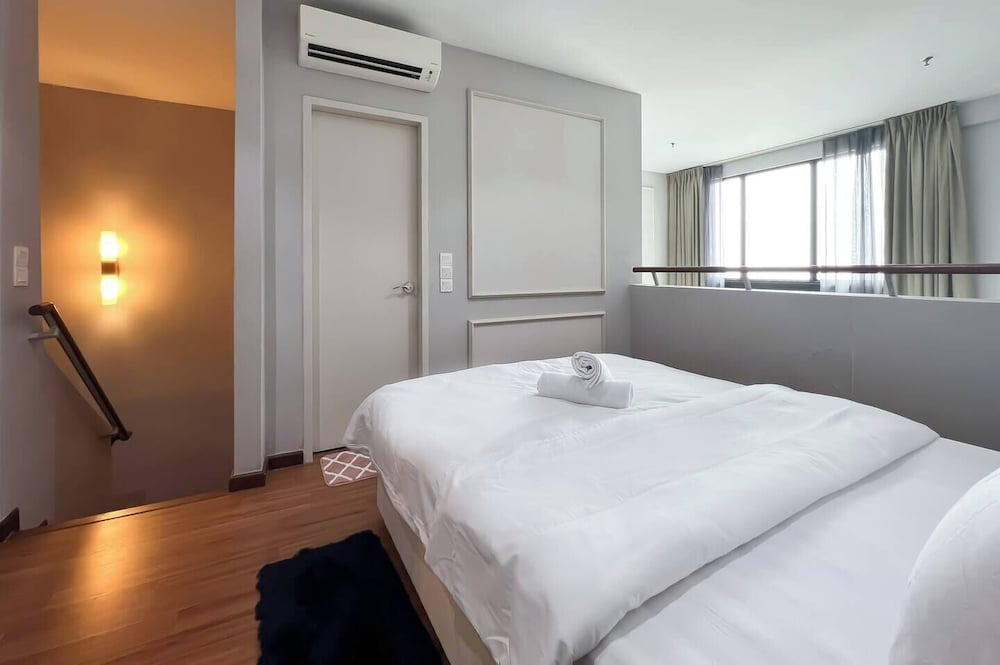 ICity Luxury Condo by Smarthome