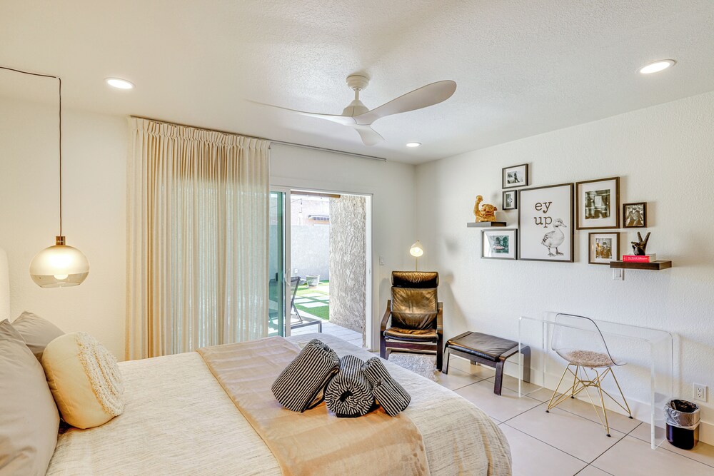Modern Scottsdale Townhome w/ Heated Pool Access