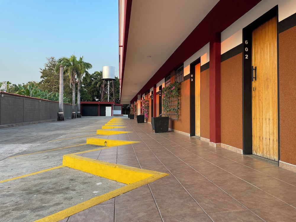 HOTEL ESPOR CA