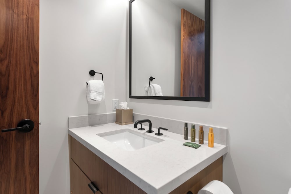 Argent at Deer Valley Resort - Three Bedroom Deluxe #504 3 Condo