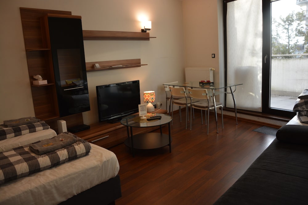 Labo Apartment Towarowa Kercelak view 3