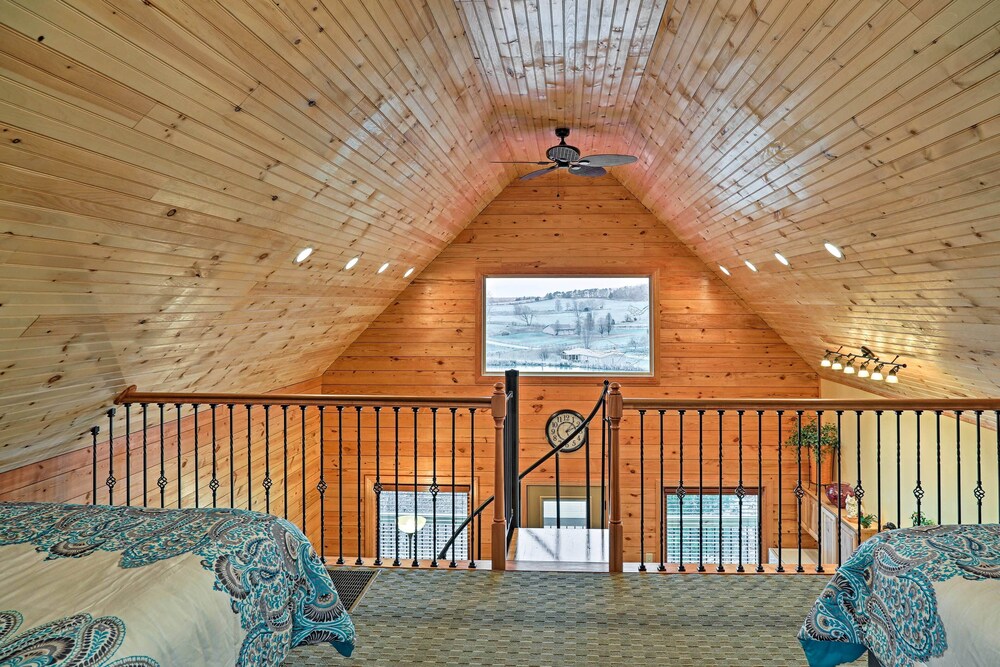 Cozy East Bernstadt Cabin w/ Porch Fishing Lake! - Property Image 21