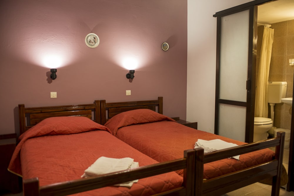 Savas Rooms