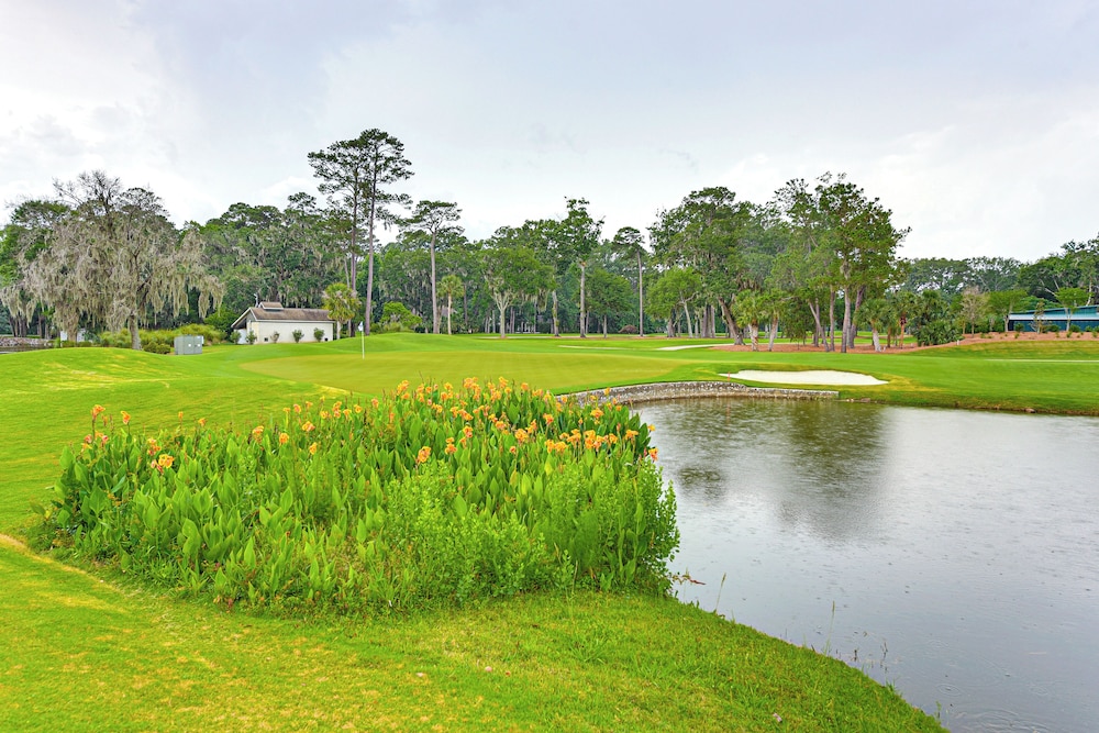 Golf, Swim & Unwind: Callawassie Island Hideaway!