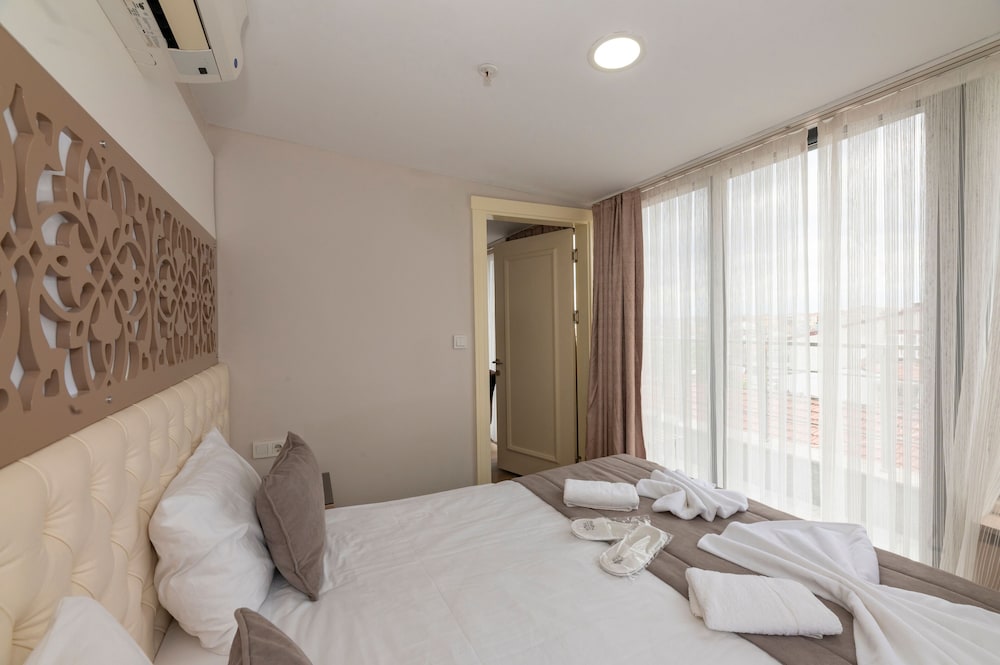 Taksim Peri Suit - Image 49