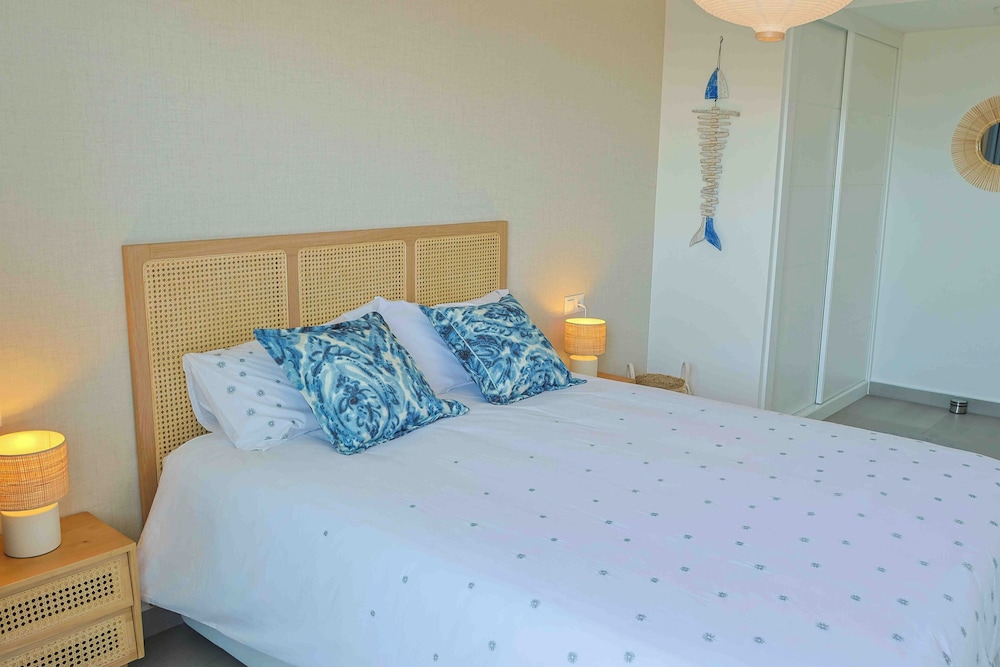Luxury Apartment - Sea, Mountain, Golf - La Duquesa Manilva