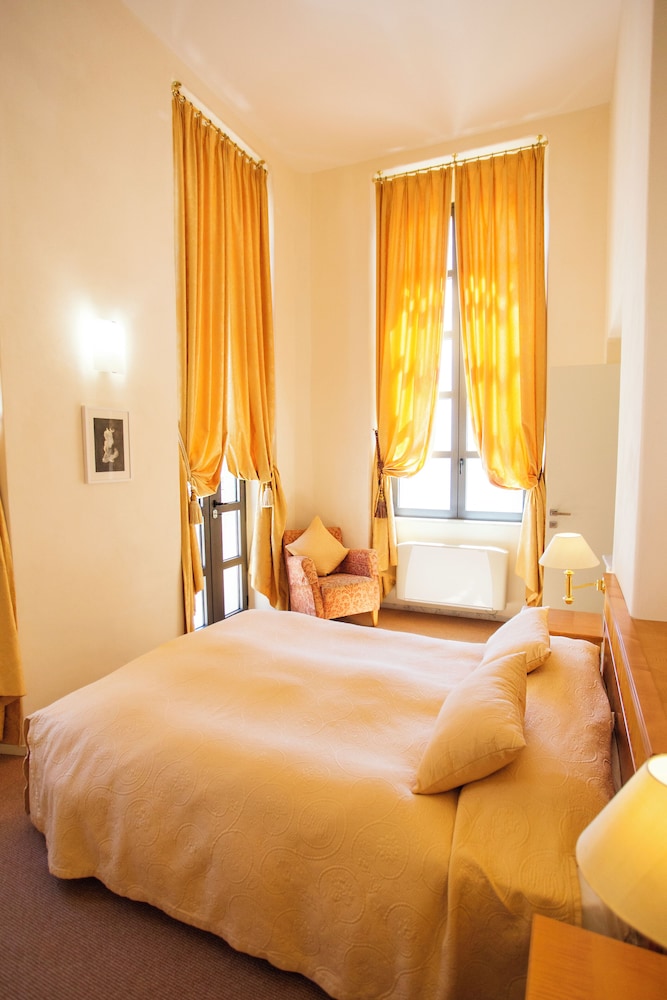 Mira-mare Apartments & Suites
