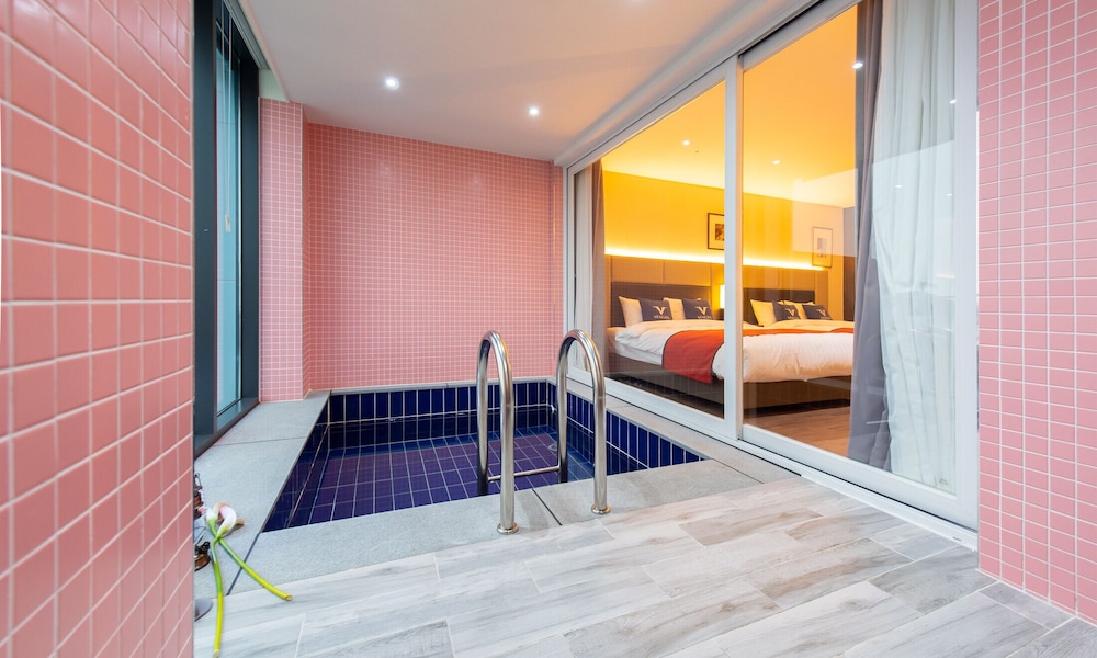 Venezia Hotel and Suite 53
