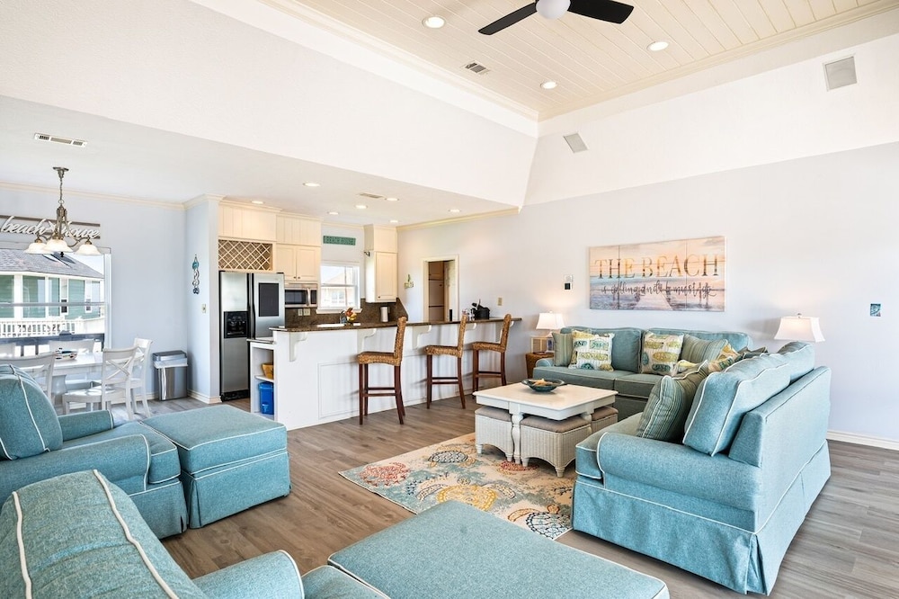 Happy Hours 4 Bedroom Home