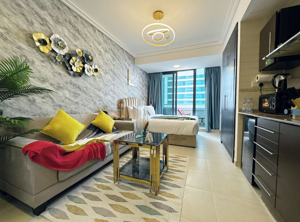Cosmos Living Charming Studio With Balco