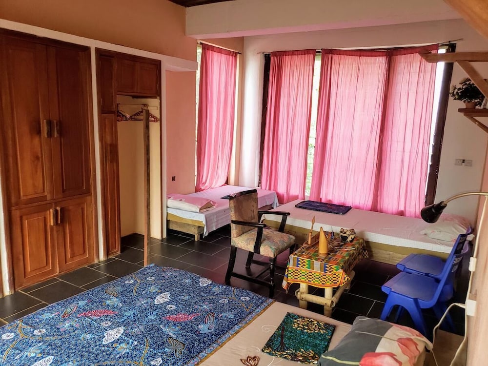 Scorpion Hill Lodge - Hostel view 3