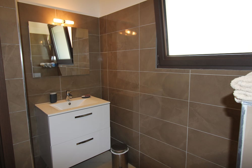 Bel Appartement Près du Port St Raphael photo 5