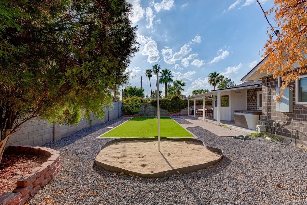8737 E Sage Dr view 2