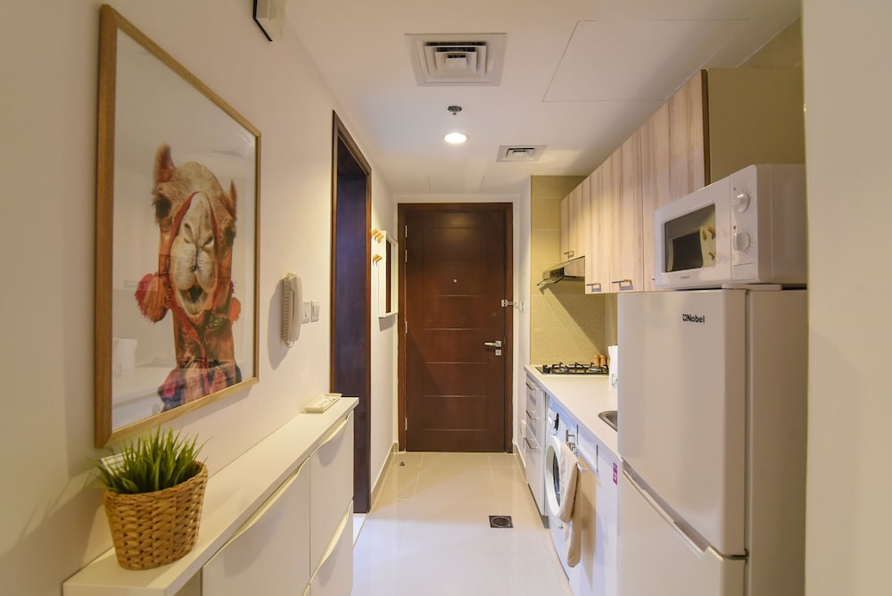 GreenFuture - Contemporary Studio Amidst Top Places in JVC