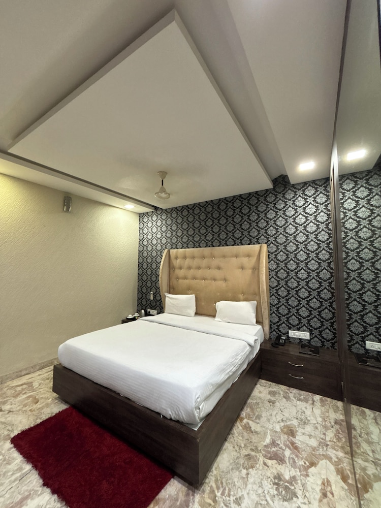 Grand Basant Ambikapur