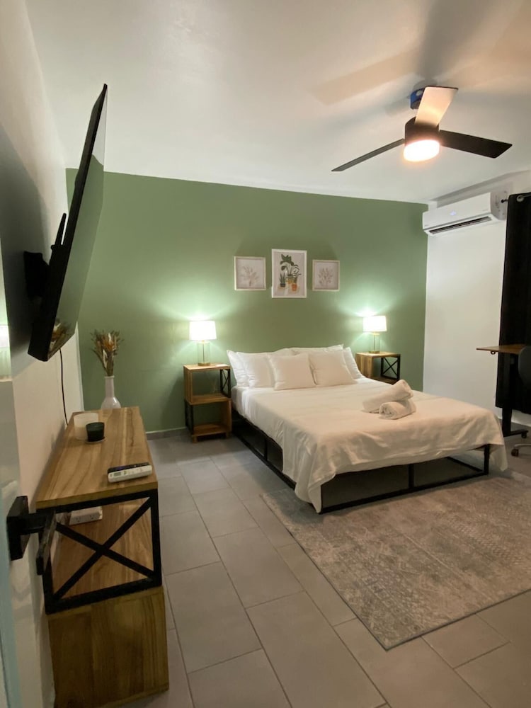 Sea Breeze Tunnel Hideaway 3