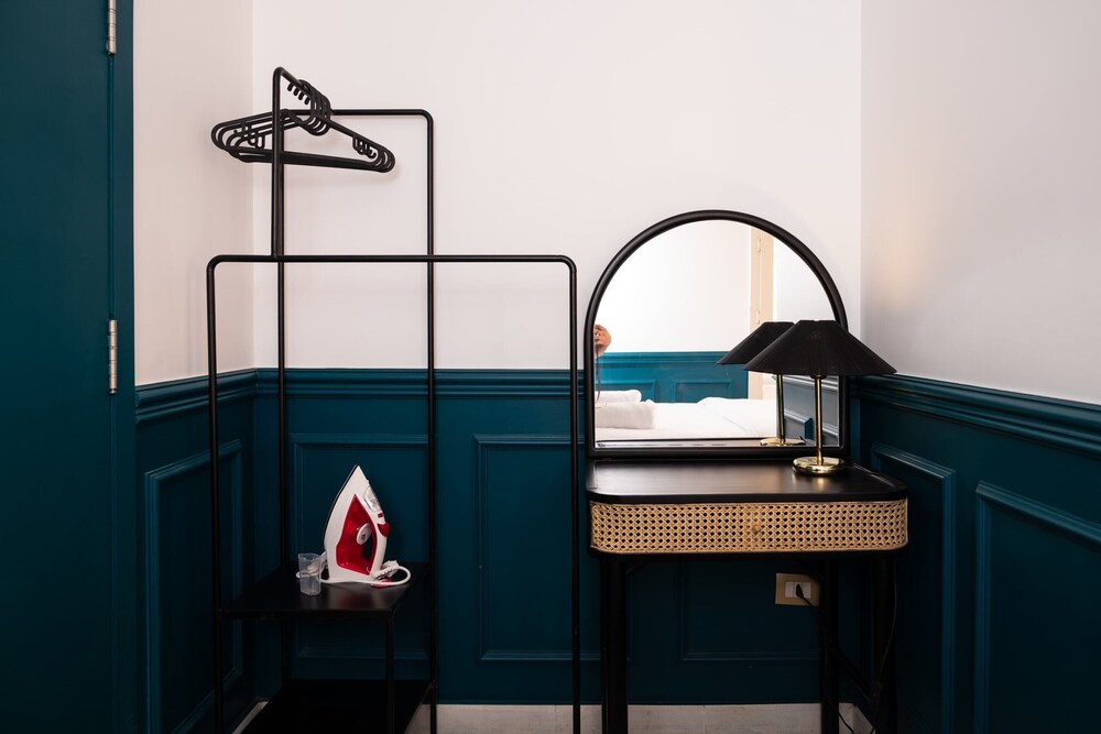 The Neat Nostalgic 2bdr Apt. @ Cairo's Downtown
